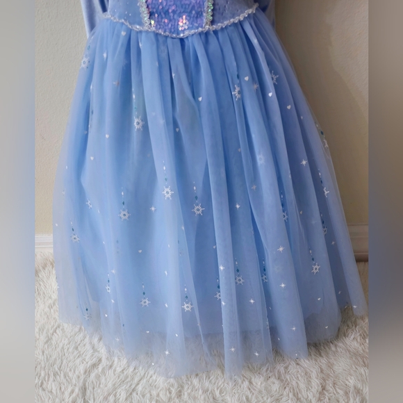 "Enchanting Blue Snowflake Princess Dress for Girls With Accessories" - Picture 7 of 11